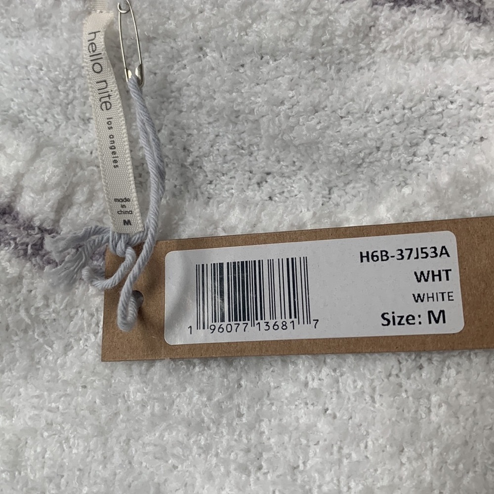 NWT Hello Nite White Gray Star Chenille Cozy Super Soft Crewneck Sweater Med - Picture 5 of 7